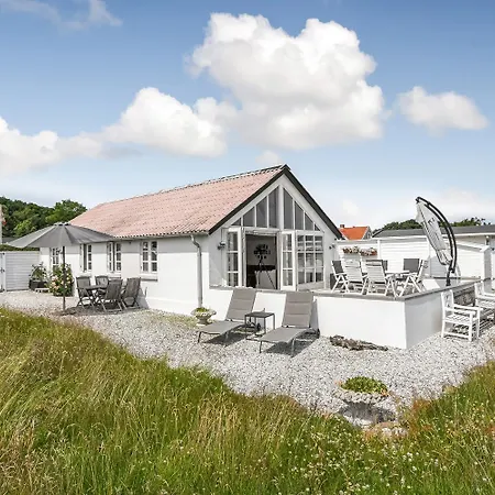 Feriehus Persoligt Indrettet Stenhus Pa Strandgrund Sj458